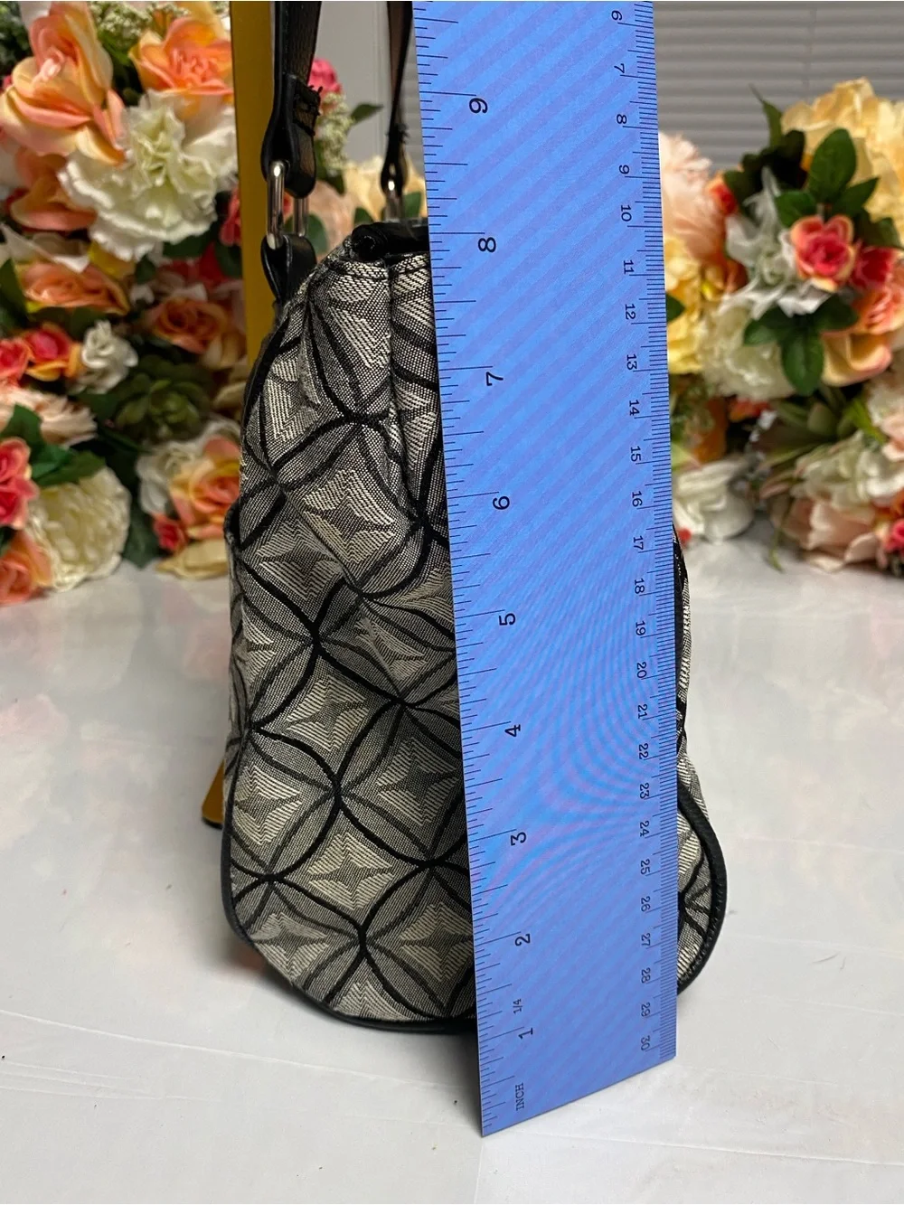 Geometric Multi Pocket Tote Shoulder Bag Gray Black Organizer